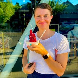 Meet your Posher, Becky